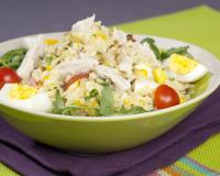 Salade de riz au maïs et poulet