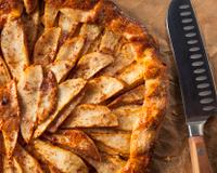 On aime cette tarte tout simple très peu sucrée. Elle est très facile à faire et vous n’avez même pas besoin de moule à…