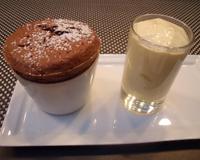 Avis aux amoureux du chocolat avec ma recette gourmande...Découvrez la sensation chaud-froid de ce dessert qui s'invite au côté de l'association croustillant-coulant…