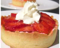 Tarte aux fraises et à la crème anglaise