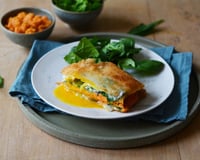 Brick à la patate douce, épinards et oeuf