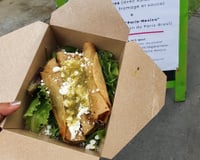 Tacos dorados à la pomme de terre par Mercedes Ahumada et Nelson