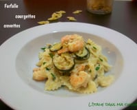 Farfalle, courgettes et crevettes
