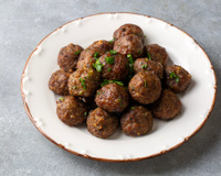 Plus jamais de surgelées : voici la recette express de boulettes de viande maison (prêtes en 20 minutes)