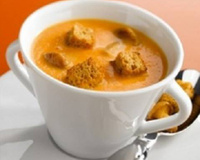 Soupe aux carottes au curry et lait de coco