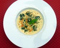 La recette reprend les principes généraux d'une blanquette ou d'un waterzoï.