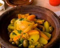 Tajine de poulet aux pommes de terre et olives vertes