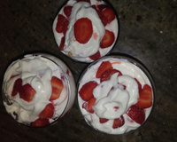 Verrines gourmandes aux fraises