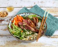 Mariage heureux entre le Sud-Ouest et le Vietnam pour cette salade Bobun pleine de saveurs !