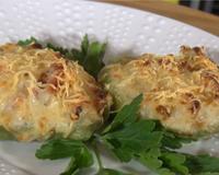 Les chayottes, aussi connues sous le nom de chouchous ou christophines se cuisinent facilement. Découvrez la recette des chayottes gratinées au fromage…