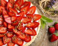 Réalisez une sublime tarte aux fraises avec les premiers fruits de la saison sans jamais allumer votre four