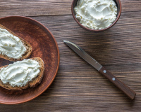 Fromages frais : comment éviter ceux trop gras ou trop salés ? Une diététicienne répond