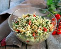 Nos meilleures recettes de salades composées à servir avec un barbecue