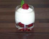 Le chocolat blanc casse l'acidité de la framboise pour ceux qui n'aime pas cela.