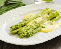 Quelles sauces pour accompagner les asperges vapeur ?