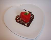 Je voulais offrir à toutes les mamans un dessert en forme de coeur bien sûr, signe d'amour et de passion, mais surtout un dessert très parfumé, léger, doux et sucré,…