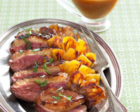 Magret de canard à l'ananas, sauce aigre douce