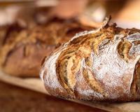 Ce pain vendu en supermarché est souvent boudé par les consommateurs : il est pourtant idéal pour le petit déjeuner !