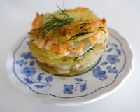 Mille-feuille de pomme de terre au saumon fumé