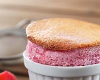 Pour changer du clafoutis, craquez pour ce soufflé aux cerises très gourmand