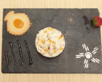Ce dessert est une recette originale de choupette et Papoune qui ne nécessite pas de cuisson et permet donc de profiter au mieux les parfums de la fraise.