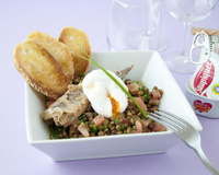 Salade de lentilles, maquereaux et œuf poché