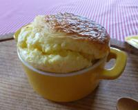 Cette recette aérienne et légère fait ressortir les saveurs du cantal.