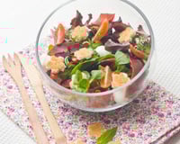 Salade aux accents Italiens et Croûtons Aillés