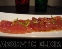 Carpaccio de thon rouge au poivre rose et vinaigre balsamique