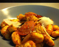 Gnocchi aux aubergines tomates frit