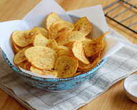 Chips de pommes de terre maison croustillantes