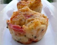 Muffins aux tomates, à la mozzarella & au basilic