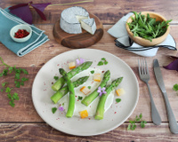 Asperges vertes au crémeux de chèvre & haddock au Selles-sur-Cher AOP