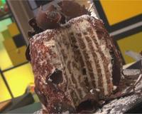 Le stripe cake, c'est LE gâteau tendance ces derniers temps ! Un joli gâteau gourmand, rayé, oui oui, rayé, c'est bluffant et super délicieux... Essayez, vous verrez…