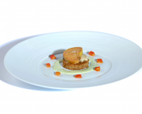 Huîtres Pousses en Claires Marennes Oléron pochées dans leurs jus, toastées d'un Pain de Campagne au Foie Gras fumé, et sa crème iodée