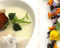 Mousseline de pommes de terre au Lapsang Souchong et amandes Girolles et lard de Colonnata