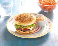 Découvrez la recette de cheeseburger Amora.
