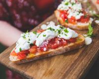 Trio de Bruschettas à la tomate, burrata, féta ou Parmesan