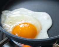 Associez vos œufs à ce fruit inattendu pour booster l'absorption des protéines