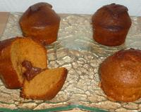 Des petits muffins aériens au bon goût de caramel et a la fameuse pâte à tartiner noisette et chocolat...miam miam!