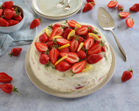 Fête des mères : ce gâteau aux fraises et citron qui va faire fondre toutes les mamans !