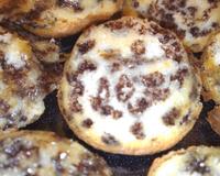 Des petites madeleines avec des pépites de chocolat.
