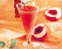 Un cocktail d'été où le pamplemousse et la pêche apporte un bel équilibre entre le sucre et l'acidité.