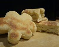 Pour un brunch du dimanche aux notes anglaises, ces petits pains ronds et moelleux.
