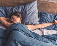 Sommeil : les 4 meilleurs aliments à privilégier le soir pour mieux dormir
