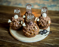La recette des muffins façon pierres tombales qui va faire frissonner votre goûter d’Halloween