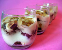 Tiramisu aux Bastognes, framboises et sirop de lavande