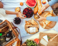 “Cela permet de mettre plus de garniture” : voici ce qu’une diététicienne recommande de prendre pour un pique-nique (et ce n’est pas un sandwich baguette)