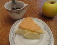 Un gâteau aux pommes fondant et surtout très bon.