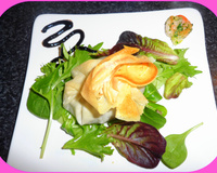 Aumonières aux crevettes, oignons confits caramélisés